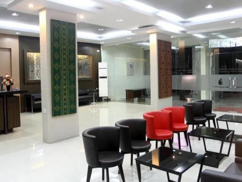 New Legend Hotel Makassar Dış mekan fotoğraf